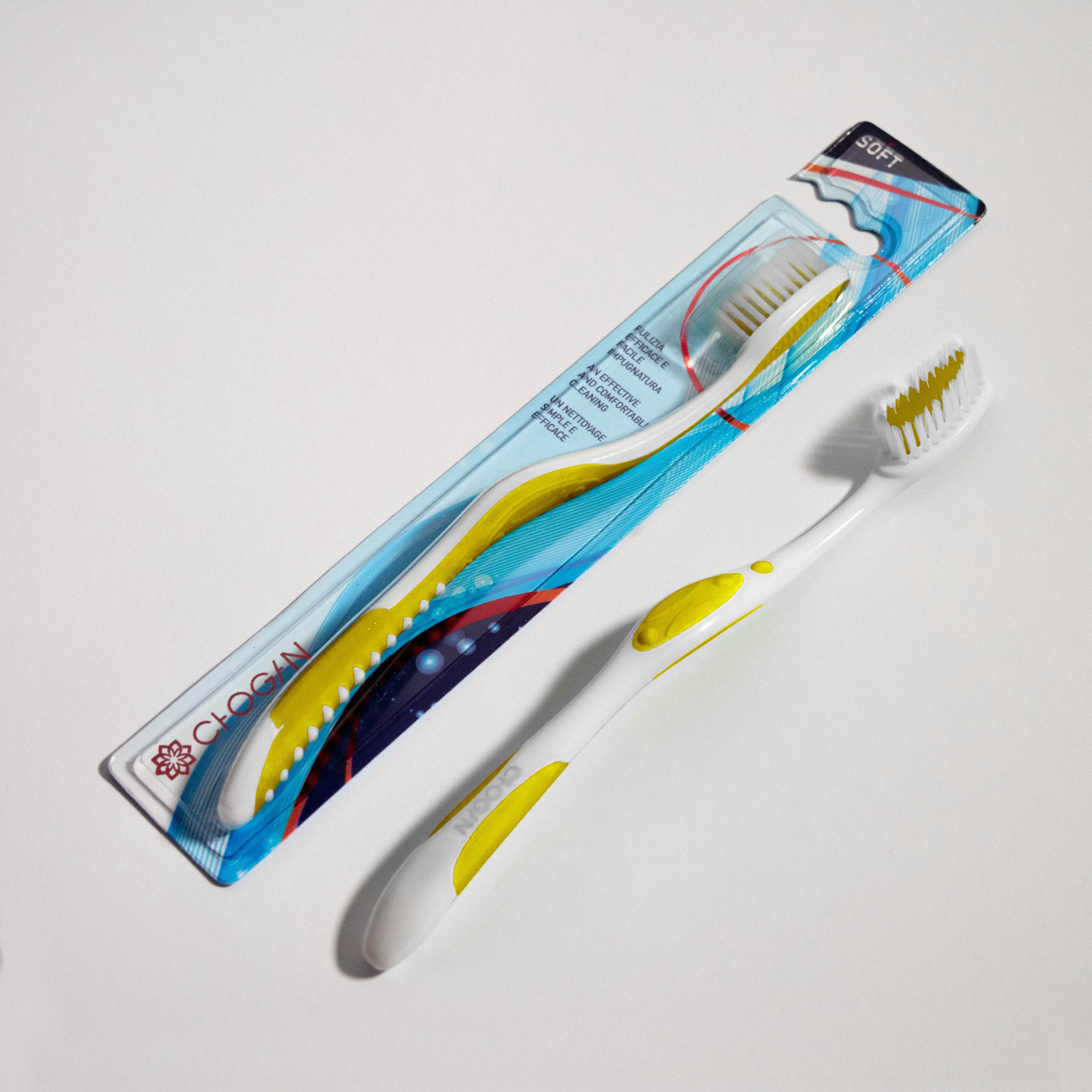 BROSSE À DENTS - SOIES SOUPLES (BLACK EDITION)